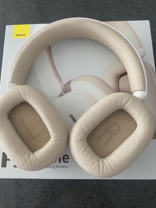 Наушникі безпровідні білі