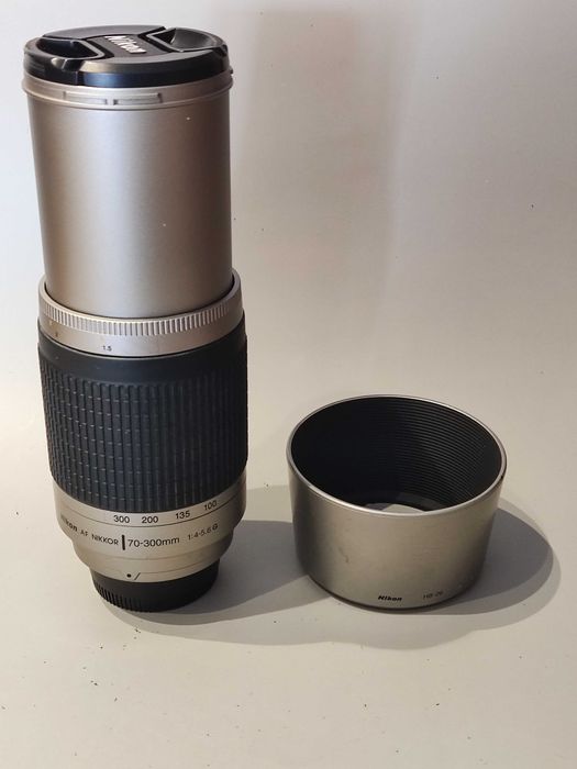 Objetiva Nikon Nikkor AF 70-300mm