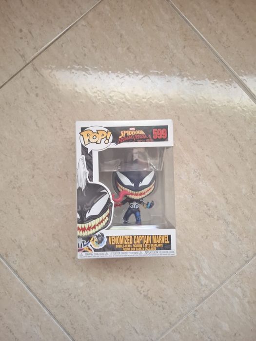 Pack 2 Funko Pop! Pennywise (Special Edition) + Venomized Captain Marvel