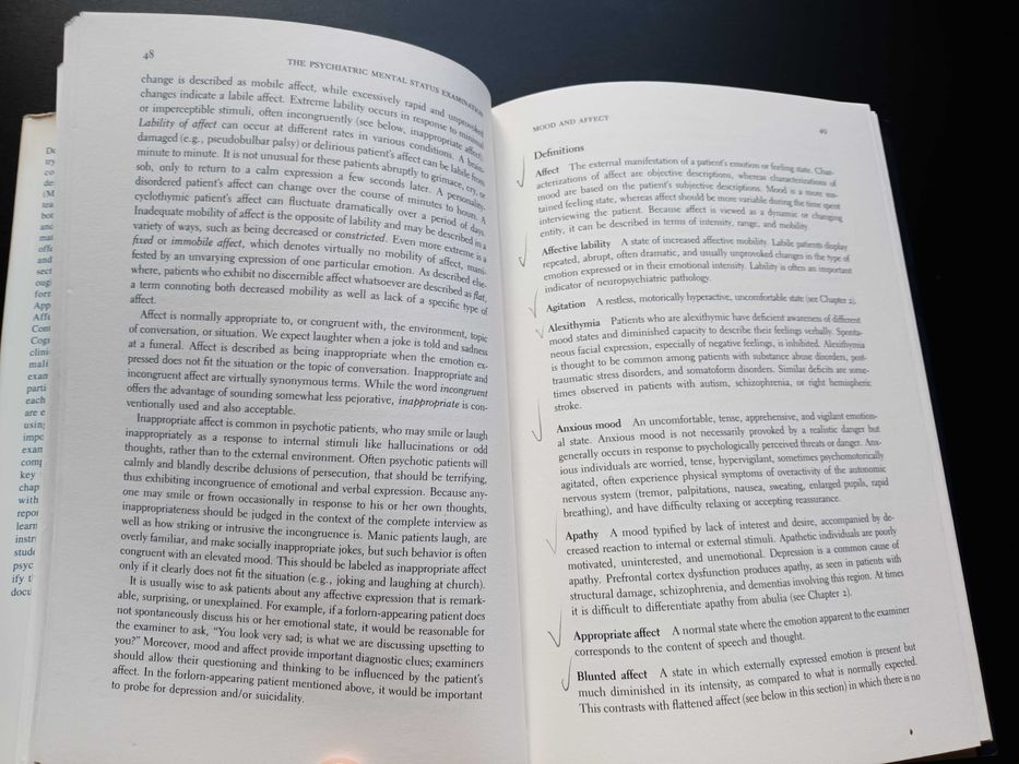 "The Psychiatric Mental Status Examination" por P. Trzepacz e R. Baker