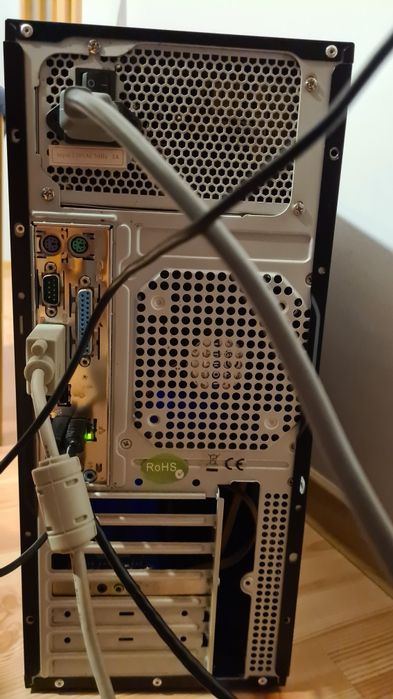 Komputer stacjonarny AMD Phenom II X4 840 + 8 GB RAM DDR3 + inne