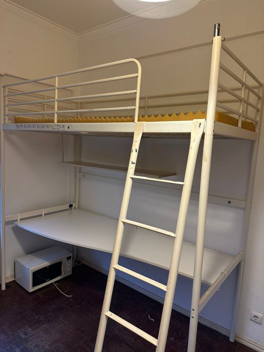 Beliche com secretaria. Com colchão!