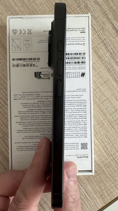 Продам iPhone 16Pro, Black Titanium, 1TB