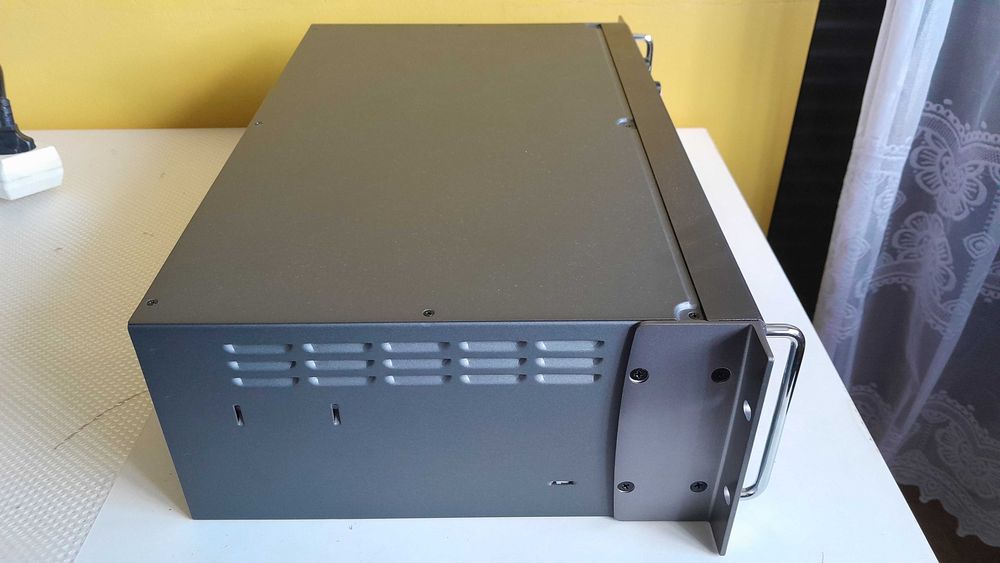 Behringer X32 Rack mikser cyfrowy
