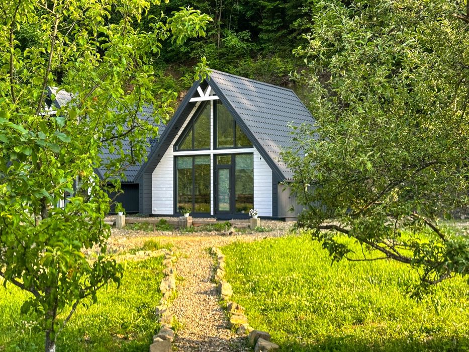 Відпочинок в Карпатах. Котедж в Карпатах. Будинок для відпочинку.