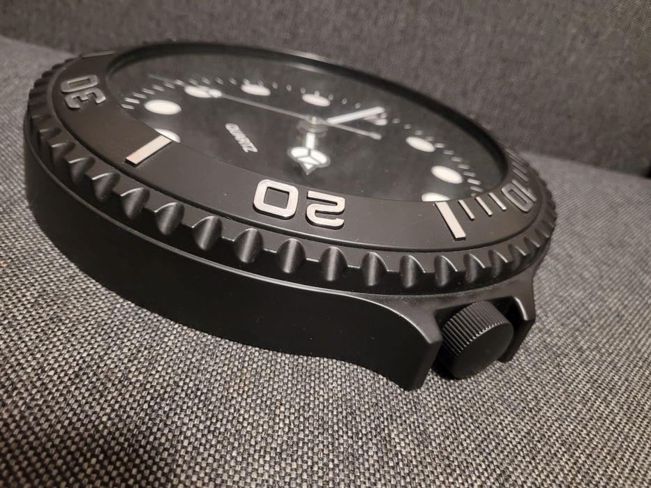 Zegar ścienny- czarny