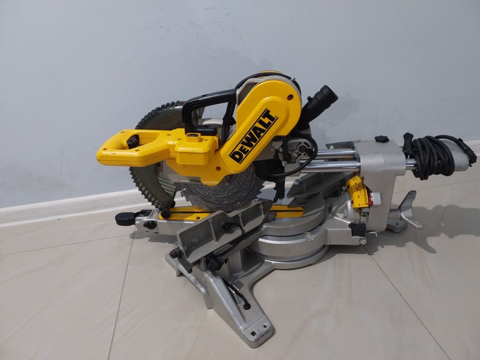 Dewalt Пила дискова DeWalt DWS727