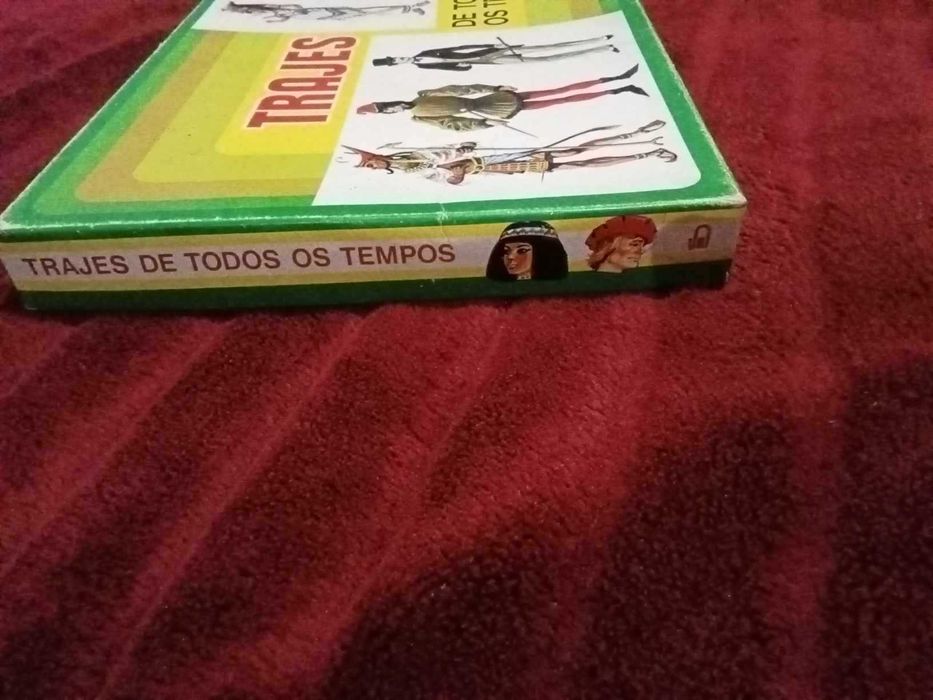 Jogo Tabuleiro Trajes de Todos os Tempos da SEL