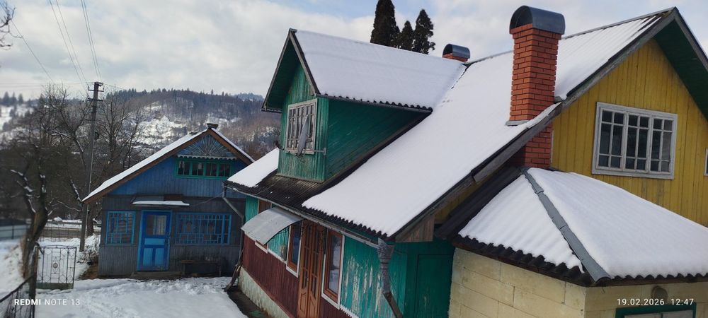 Будинок з гарними краєвидами готовий до проживання.