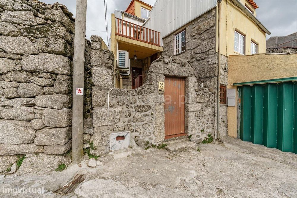 Moradia T2 / Seia, Sabugueiro