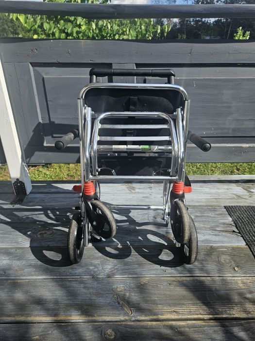 Transportowy wózek inwalidzki, lekki,  składany, super stan.