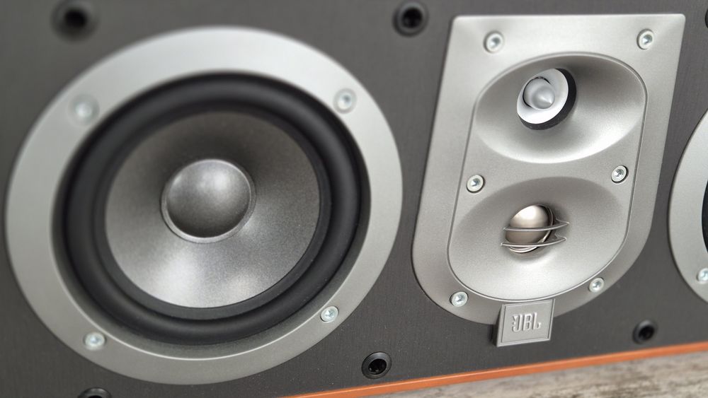 Центральний канал JBL es 25c