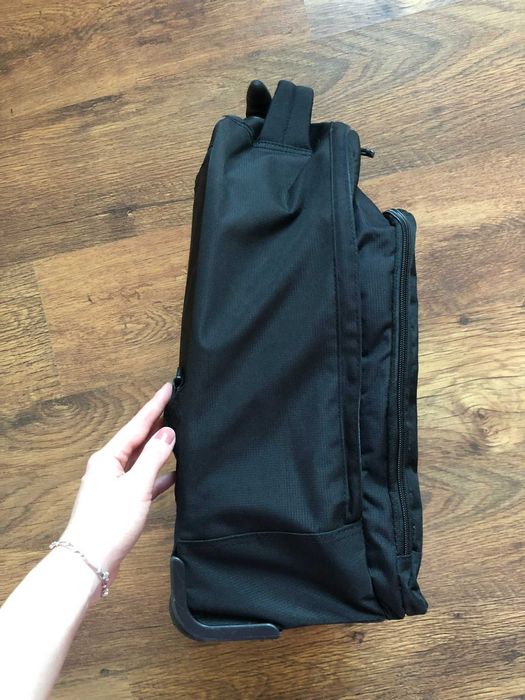 Большой рюкзак чемодан на колесах Cockpit для путешествий и поездок