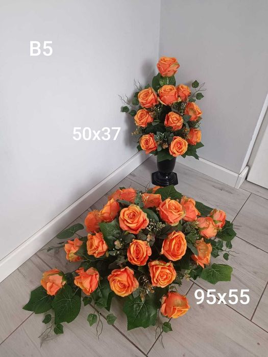 Stroik na cmentarz kompozycja kwiatowa