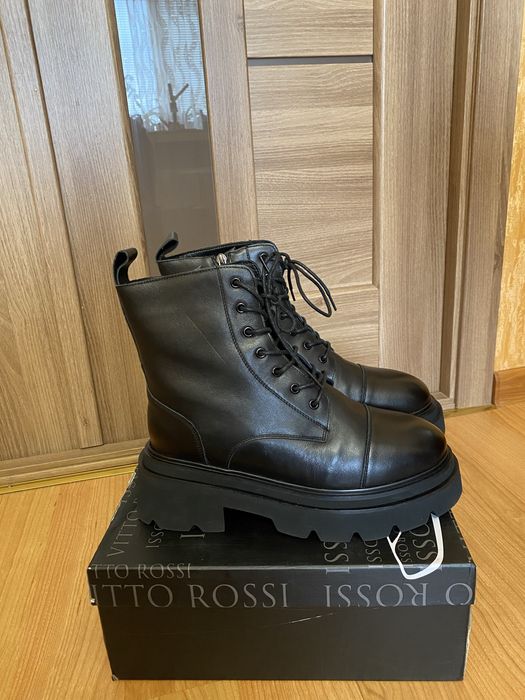Нові ботінки Vitto Rossi