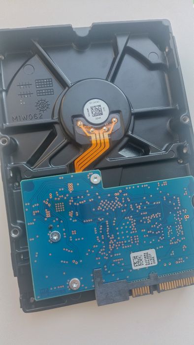 Жостикий диск Toshiba 1TB sata 6gb