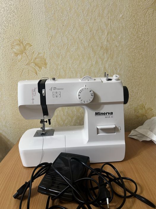 Швейна машинка Minerva MAX 30