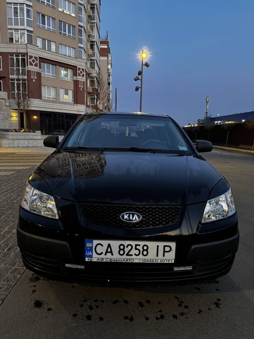 Продам машину kia rio 2009