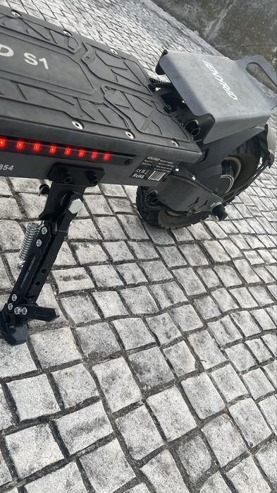trotinete modelo iENYRID S1