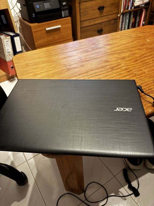 Portátil Acer E15