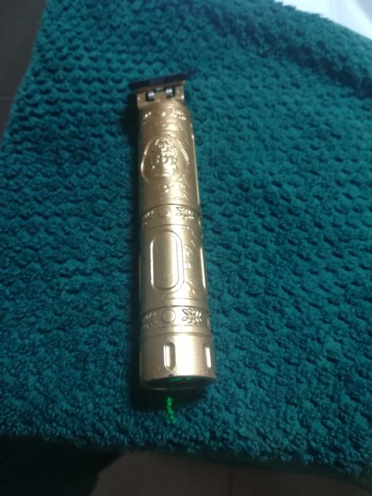 Máquina de rapar cabelo portátil