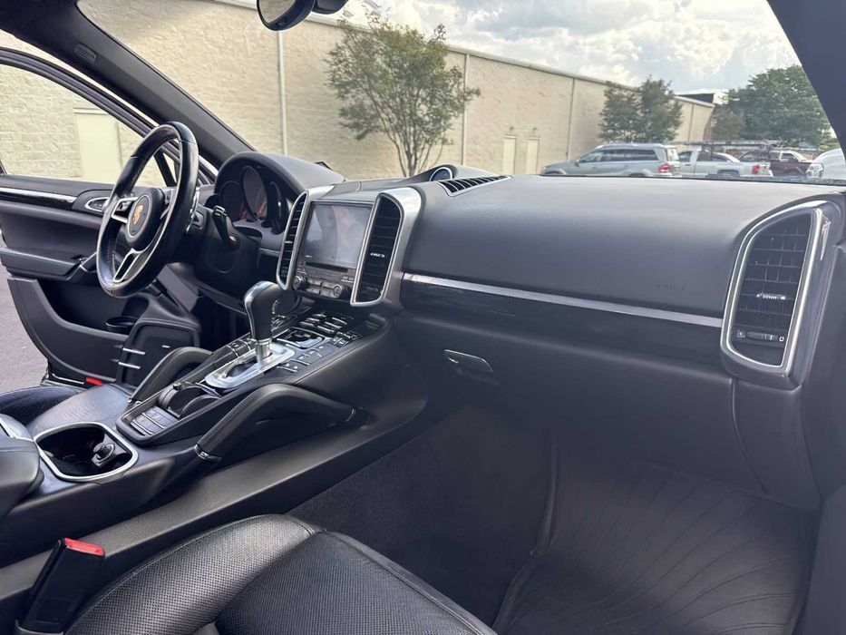 Porsche Cayenne      2017