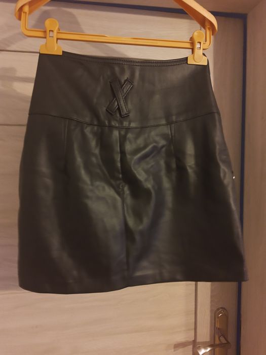 Spódnica Bershka rozm S skórzana czarna nowa