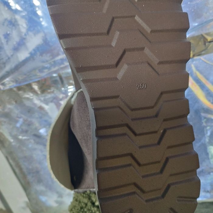 Зимові черевики ,уги 24,5;25см-устілка