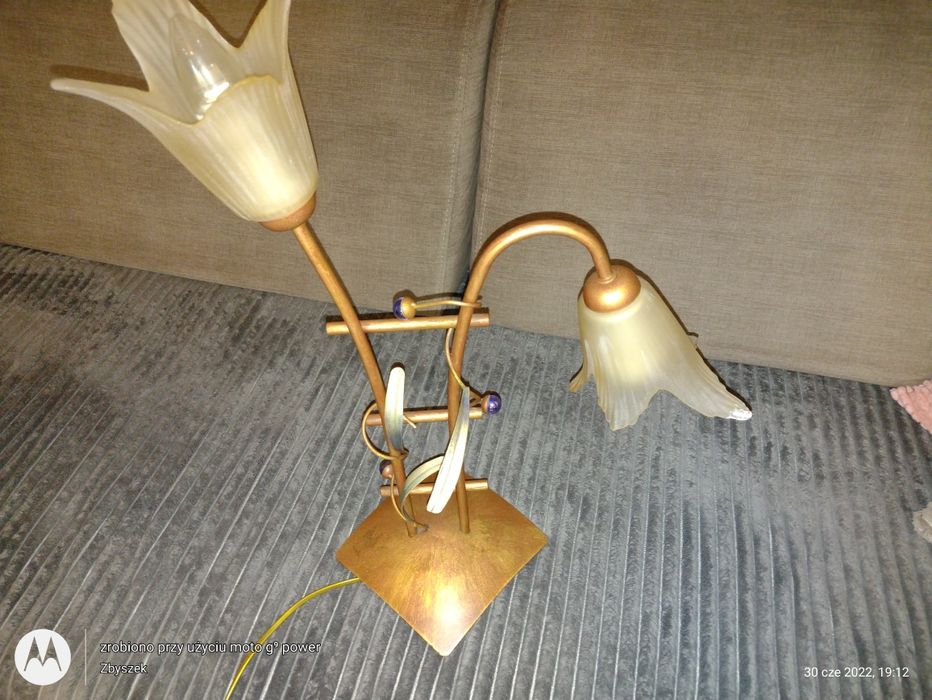 Lampka nocna na stolik