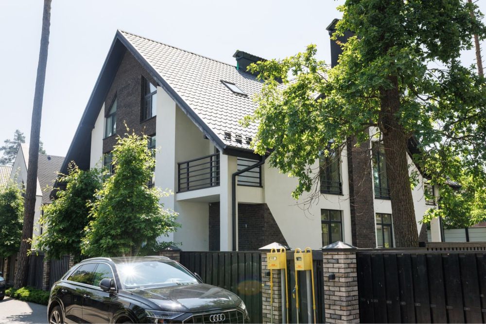 Продаж дуплекс 180м2. Початковий ремонт. КМ.ЦЕНТРАЛЬНІ комунікаціі.