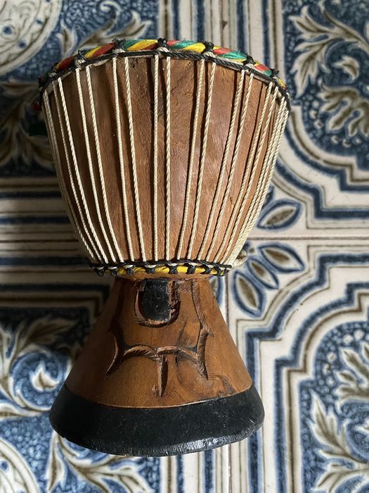 djembe pequeno .
