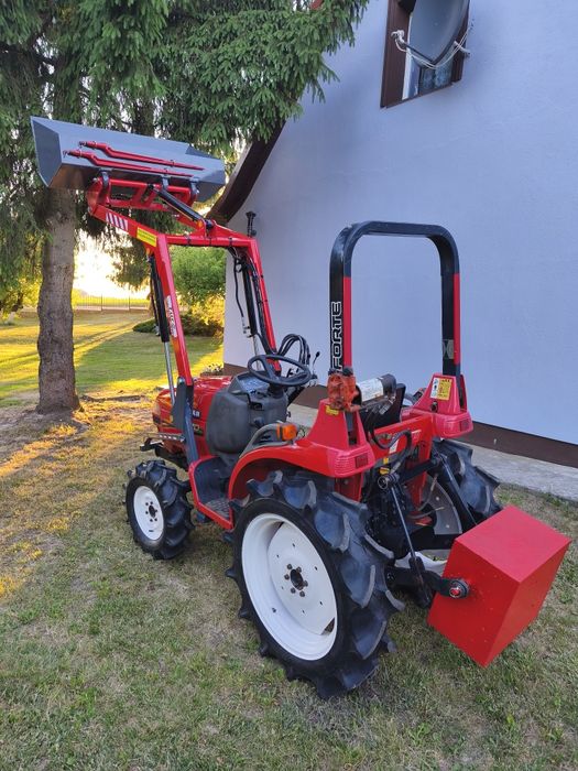 Mini traktorek Yanmar Af170 z Ładowaczem czołowym