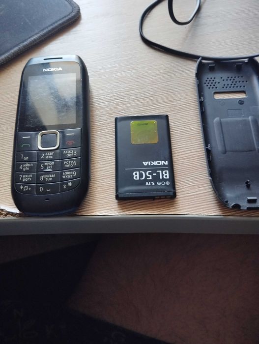 Старые телефоны , аксессуары, прочее