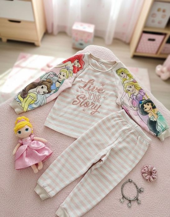 Казкова велюрова піжама Дісней для маленької принцеси дівчинці 2-3р.