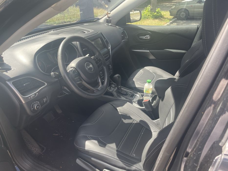Продам власний Jeep Cherokee 2019 року