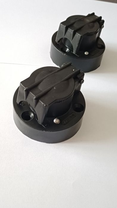 Gniazdo do przyczepy x2 - 7 pinowe - NOWE