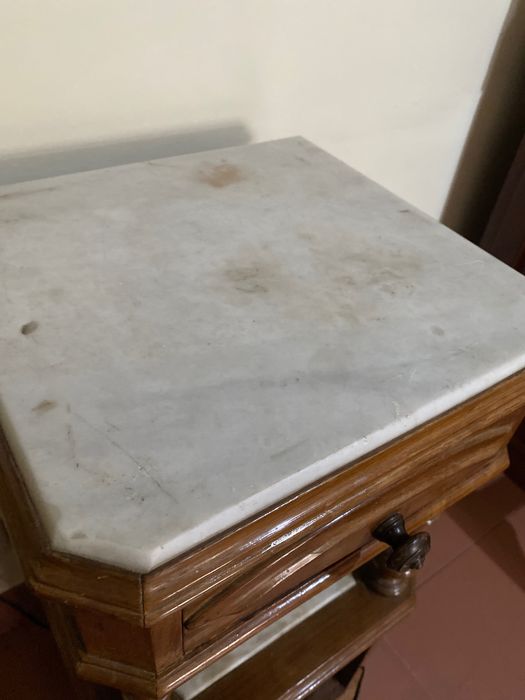Mesa de cabeceira marmore