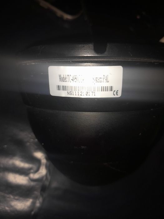 Kamera do monitoringu sprawna z podłączeniami..