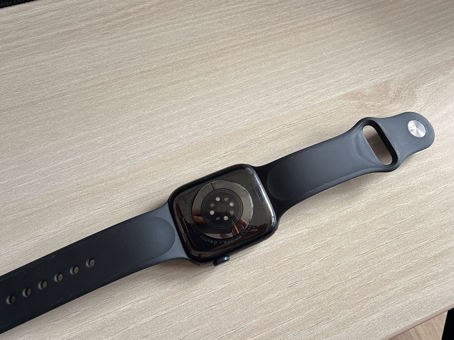 Apple Watch 7 45mm Midnight Aluminium GPS