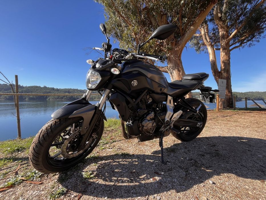 Yamaha MT-07 toda original (irrepreensível)