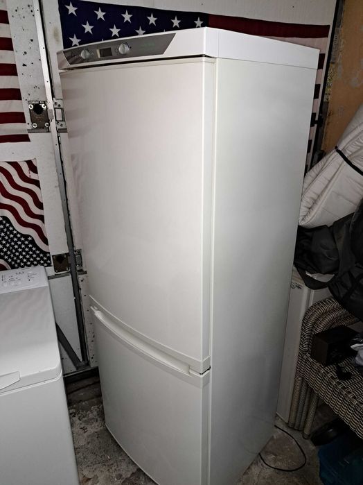 Lodowko-zamrazarka wys. 85 cm  wys.165 cm