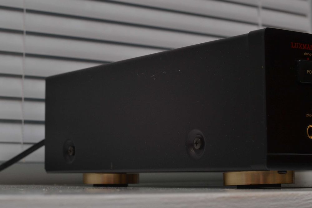 CD проигрыватель LUXMAN D-357