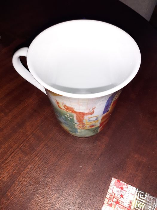 Caneca de loiça do BCE