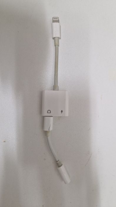 Cabo + Adaptador  para iPhone