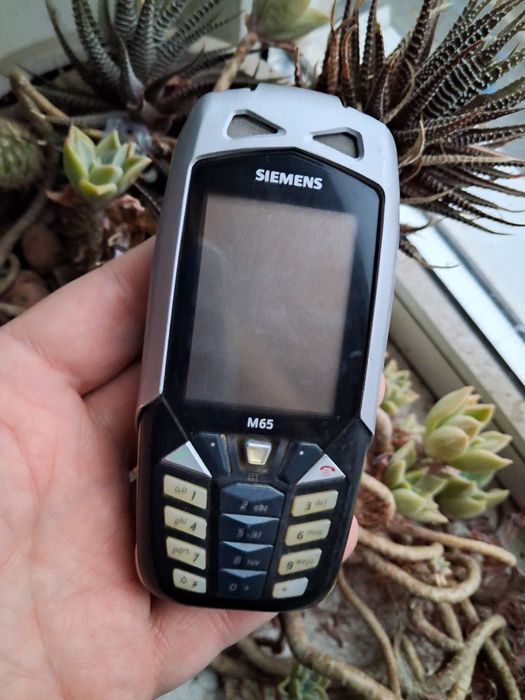 Мобильный телефон Siemens M65