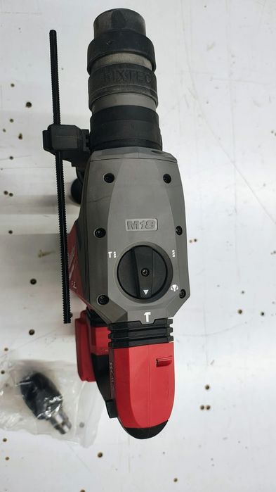 Młot Milwaukee SDS