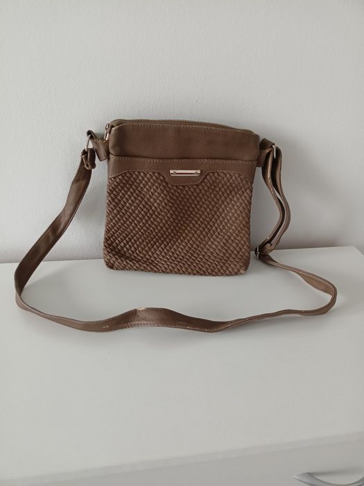 Torebka damska listonoszka na ramię pikowana