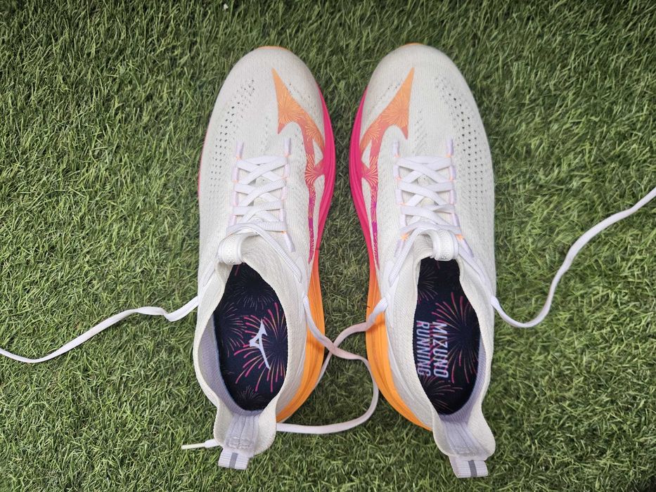 Buty Mizuno Neo Vista 2 (r. 42 - 27 cm) / USX