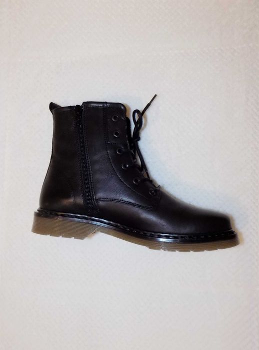Botas pretas de couro com atacadores Drakart