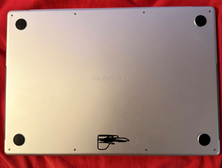 Apple MacBook Pro 16 M4 Max 36GB 1TB Silver 100% baterii